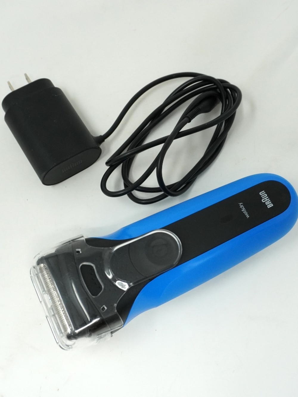 Braun Series 3 Wet & Dry Electric Razor